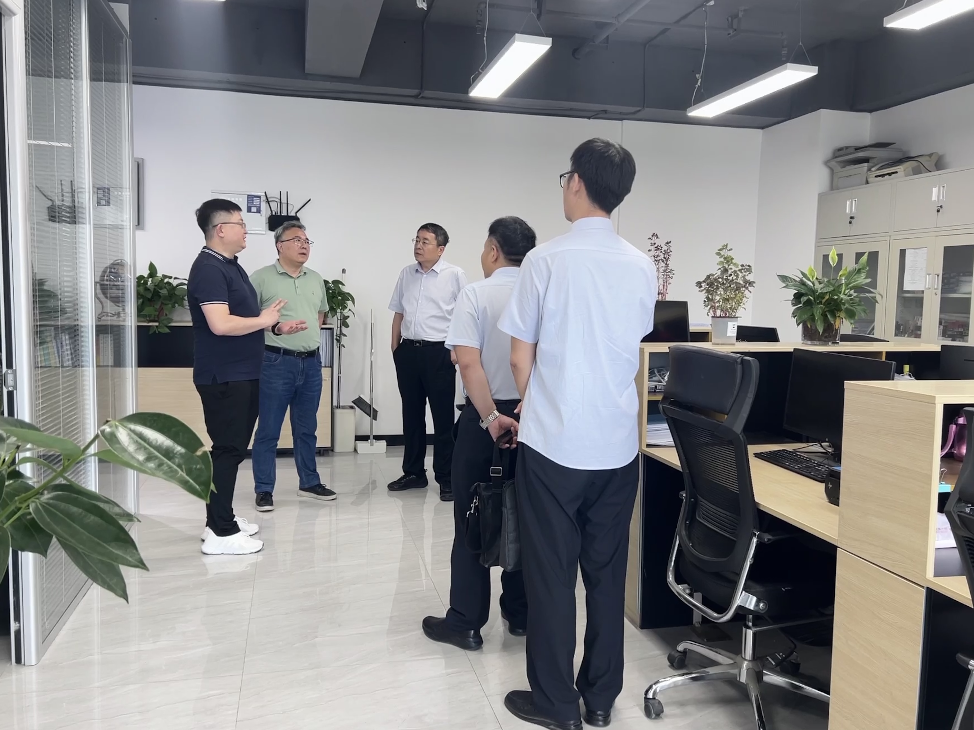 圖片2.jpg 圖片2.jpg